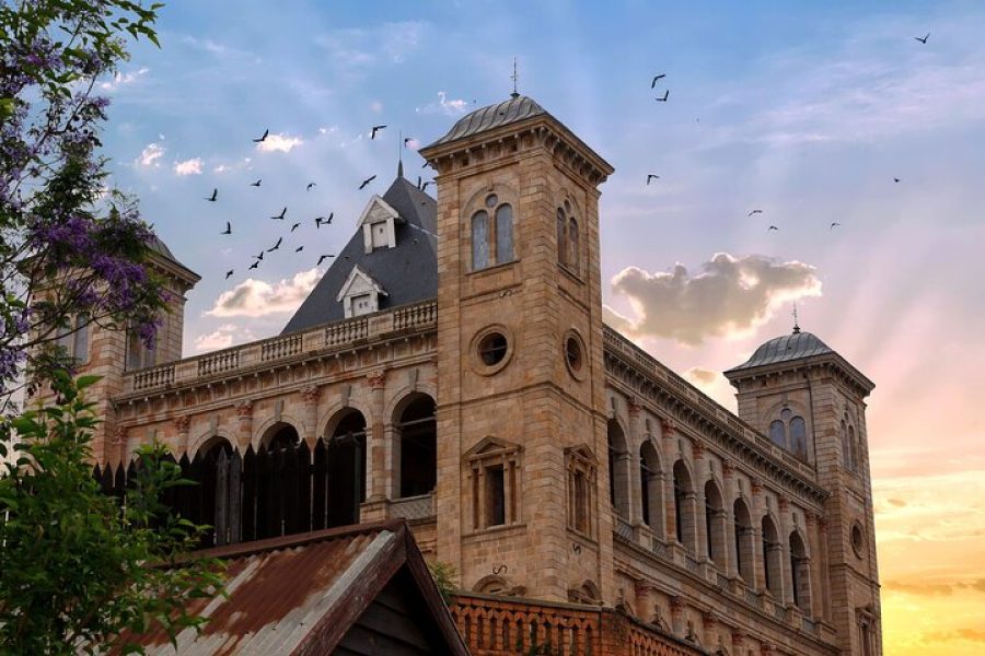 Visite privée à pied personnalisée avec un guide local à Antananarivo