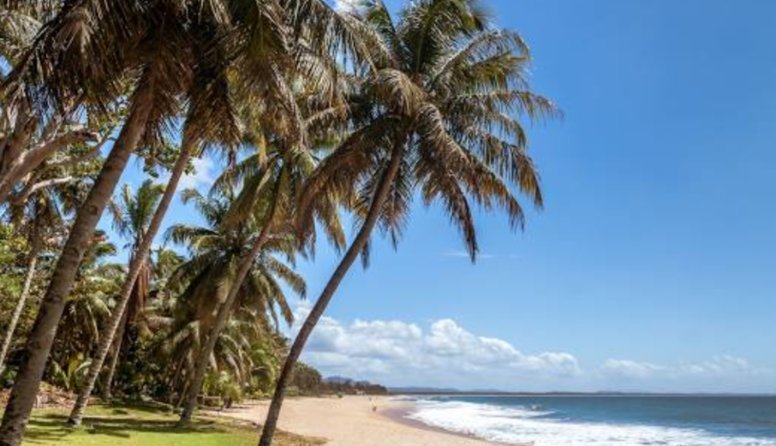 Sambava Madagascar Voyage bookmada